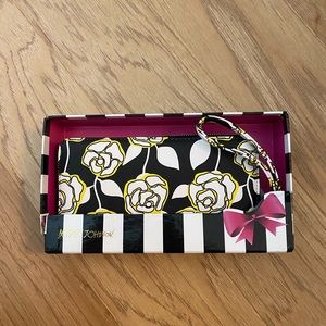 Betsey Johnson floral wristlet/wallet